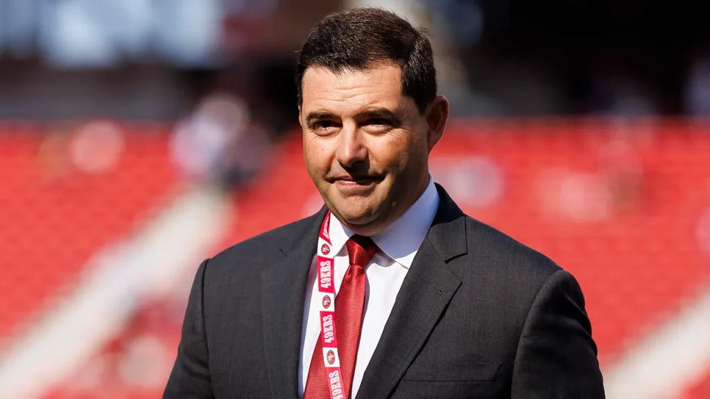 Vídeo mostra dono do 49ers surpreso durante prisão em Ohio