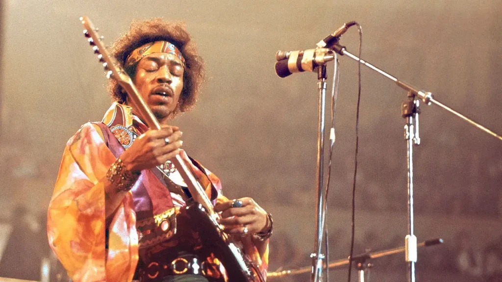 Roadie de Jimi Hendrix relembra caos no último show e refuta teorias sobre a morte do guitarrista