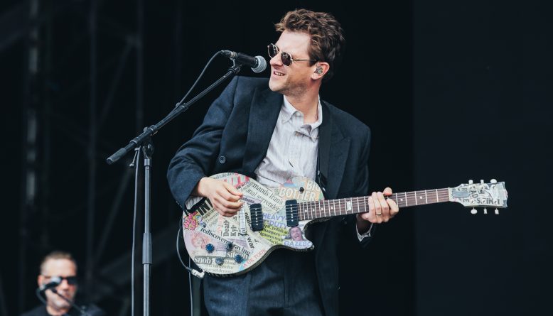 Jamie T surpreende no Reading 2026 com show no palco principal: Prontos para dançar um pouco?
