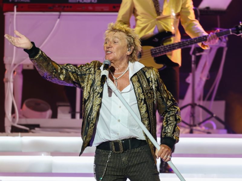 Rod Stewart adia show nos EUA em cima da hora por procedimento médico