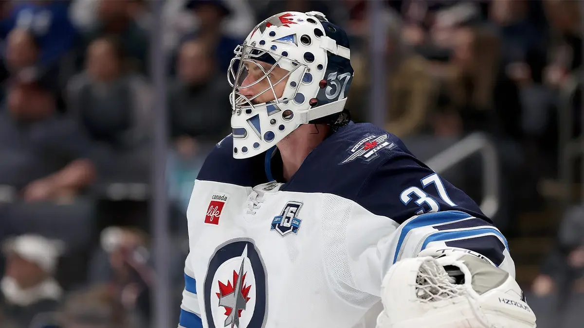 Connor Hellebuyck
