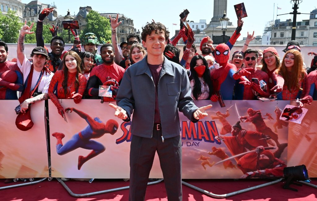 Tom Holland ainda não assistiu à série The Last of Us por amor aos jogos