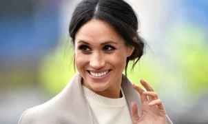 Meghan Markle usa gel iluminador da Saie; editora do Page Six também é fã do produto