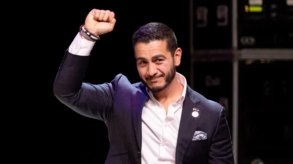 Ex-assessor de Jill Biden recusa apoio a El-Sayed por vínculo com streamer que defendeu 11 de Setembro