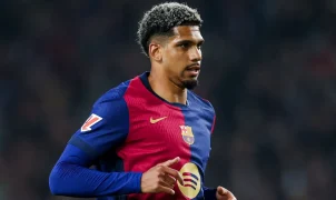 Liverpool acerta empréstimo de Ronald Araujo com o Barcelona; veja os termos do acordo