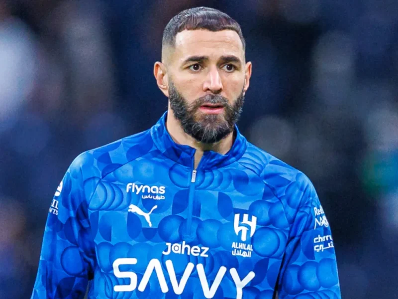 Benzema encerra especulações e afirma que permanecerá no Al Hilal