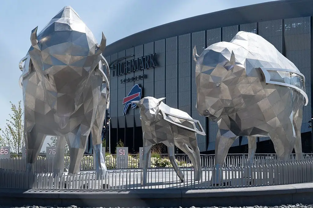 Bills defendem novo estádio de US$ 2,2 bilhões após críticas por visão obstruída e problemas de infraestrutura