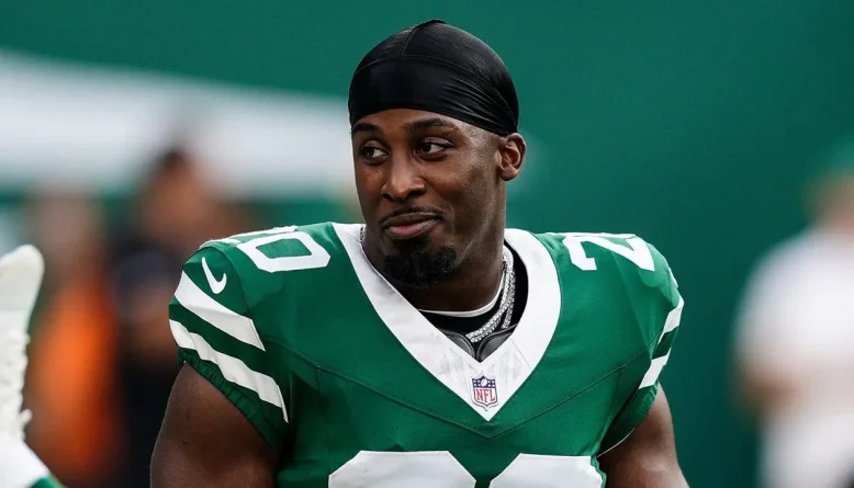 Jets running back Breece Hall suffers groin strain at training camp