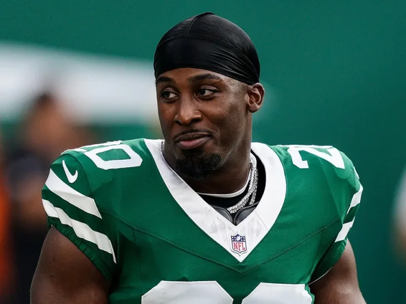 Jets running back Breece Hall suffers groin strain at training camp