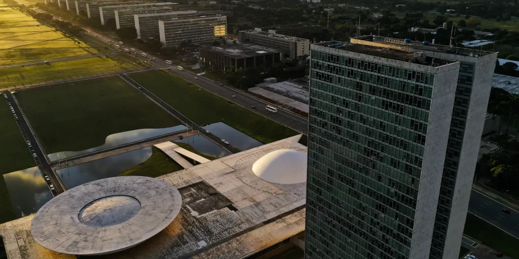 Eleições 2026: entenda o papel de senadores, deputados federais, estaduais e distritais