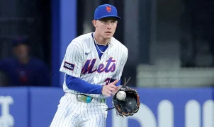 Mets' Caron Benge makes historic assists against Padres