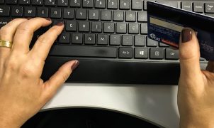 Governo regulamenta comércio eletrônico em compras federais e amplia acesso de MEIs