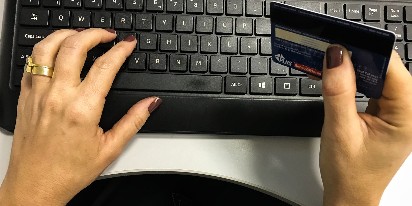 Governo regulamenta comércio eletrônico em compras federais e amplia acesso de MEIs