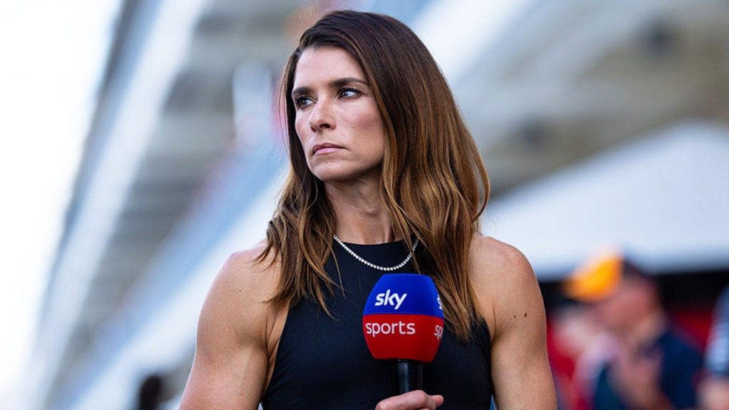 Danica Patrick rebate críticas ao exibir abdômen definido; Patriot Games ganham parceria com ESPN e Disney