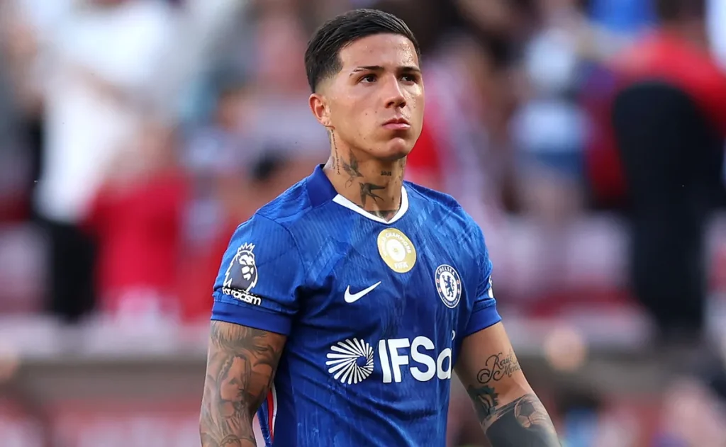 City vê Enzo Fernández como alvo dos sonhos para substituir Rodri, mas enfrenta resistência do Chelsea