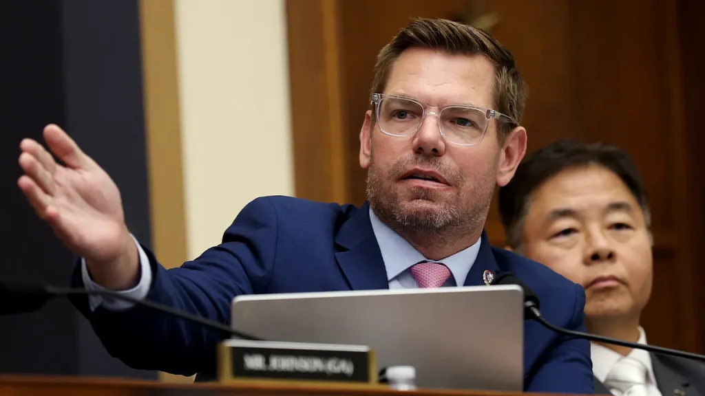 Registros do FBI mostram que Swalwell admitiu ter tido relações com suspeita de espionagem chinesa