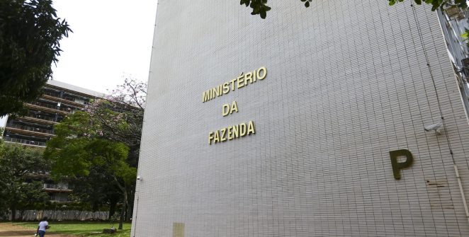 Contas do Governo Central têm superávit de R$ 10,8 bilhões em julho
