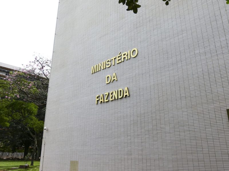 Contas do Governo Central têm superávit de R$ 10,8 bilhões em julho