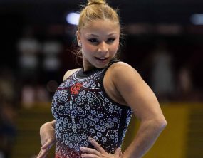 Flávia Saraiva conquista ouro na trave e no solo no Brasileiro de Ginástica