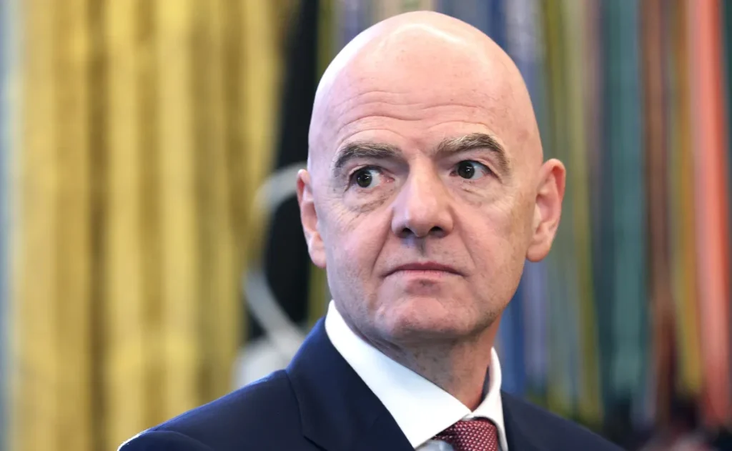 UEFA recua de boicote a competições da FIFA, mas oposição a Infantino segue firme