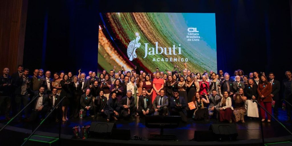 3º Prêmio Jabuti Acadêmico celebra diversidade da produção científica e homenageia José Goldemberg