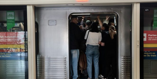 Greve da CPTM obriga passageiros a mudar rotina e gera 750 km de congestionamento em SP