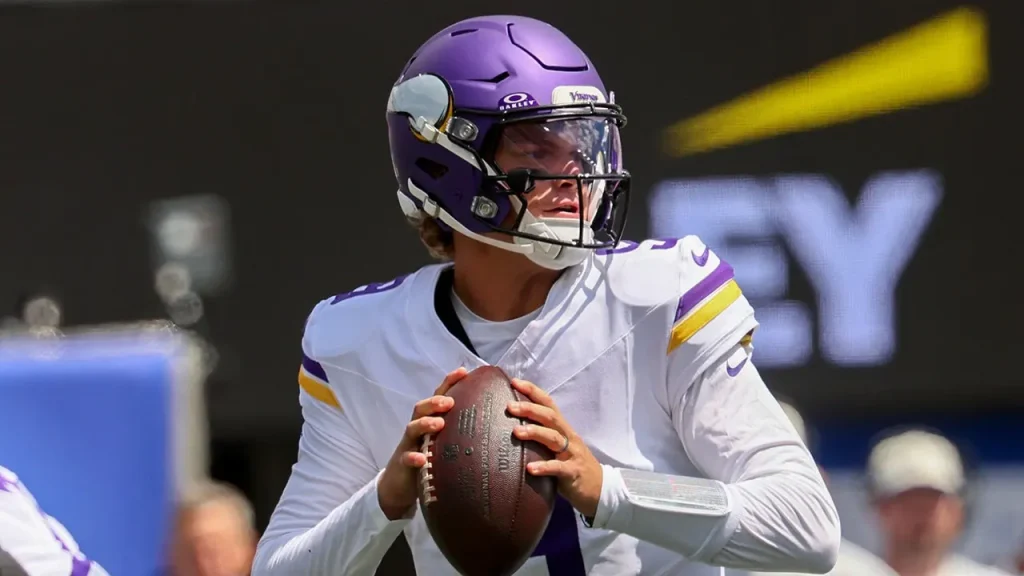 Vikings explicam troca por Murray e apontam imprevisibilidade de McCarthy como fator