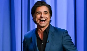 John Stamos posts nude birthday selfie; fans call it a thirst trap