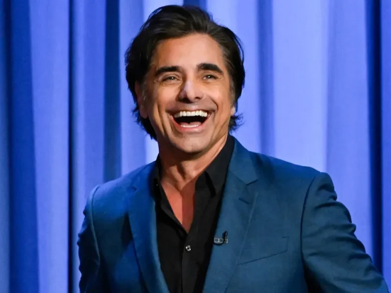 John Stamos posts nude birthday selfie; fans call it a thirst trap