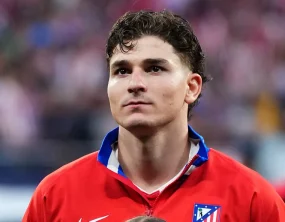 Simeone evita defender Álvarez após protestos da torcida do Atlético de Madrid