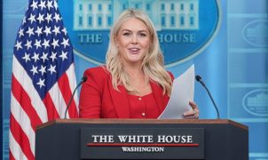 Karoline Leavitt praised by White House reporters after announcing exit