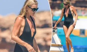 Kate Moss curte dias de sol na Espanha com a filha Lila durante viagem em família