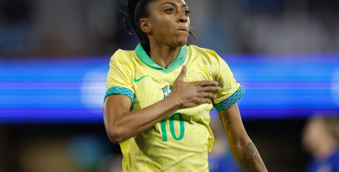 Barcelona anuncia contratação de Kerolin por valor recorde no futebol feminino brasileiro