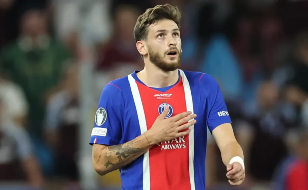 Kvaratskhelia fica no banco e PSG muda ataque contra o Lille na 2ª rodada do Francês