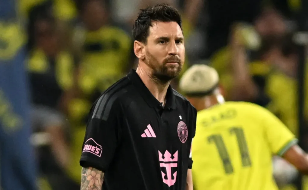 Messi iguala pior sequência de pênaltis perdidos da carreira após falha contra o Nashville