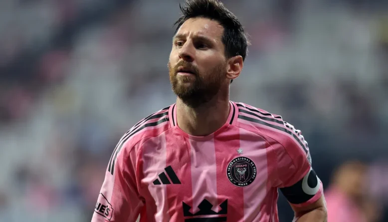 Cech aponta Messi como forte candidato à Bola de Ouro de 2026