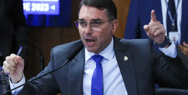 Missão aciona TSE para investigar filiação falsa de Flávio Bolsonaro ao partido