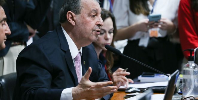 Relator da CCJ do Senado apresenta parecer favorável à PEC que extingue a escala 6x1
