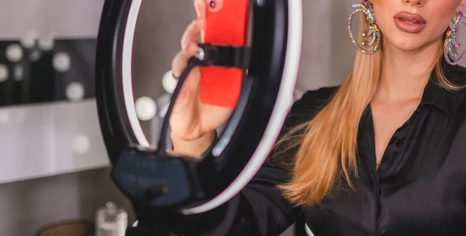 'Inmate hopping' influencer who allegedly had relationships with up to 75 inmates avoids jail