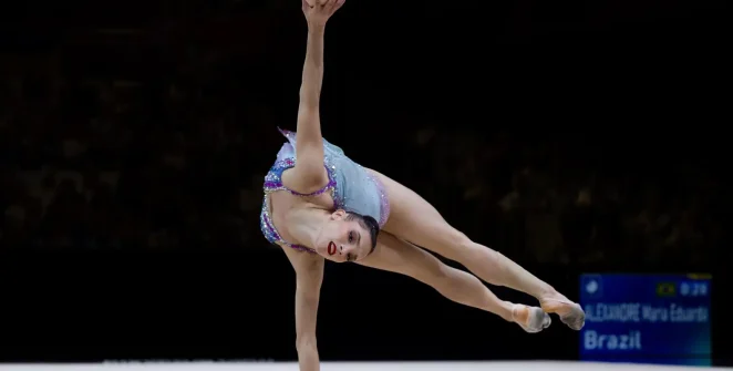 Babi e Maria Eduarda estreiam com boas pontuações no Mundial de Ginástica Rítmica em Frankfurt