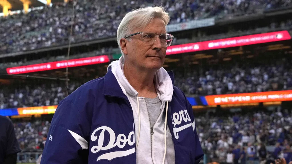 Venda dos Lakers reacende dúvida sobre futuro de Ohtani e dos Dodgers após possível saída de Mark Walter