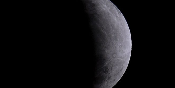 Eclipse parcial da Lua poderá ser visto em todo o Brasil na madrugada de sexta-feira
