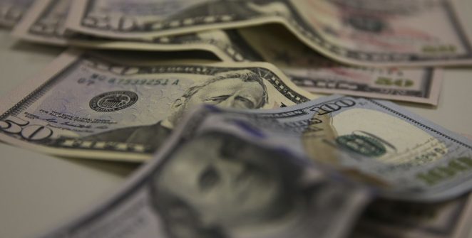 Brasil e EUA retomam negociações comerciais após tarifas de 25% e 12,5%