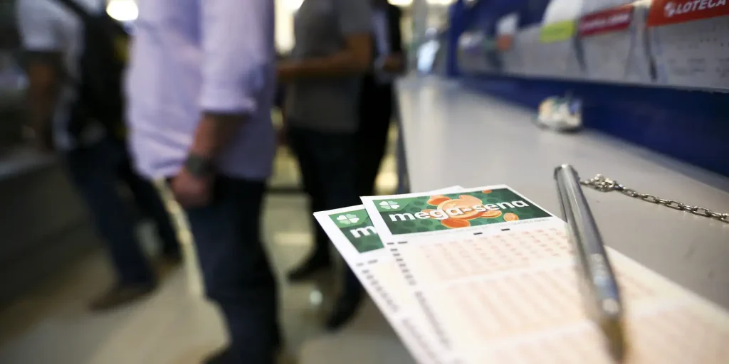Mega-Sena acumula e prêmio chega a R$ 50 milhões após sorteio sem vencedores