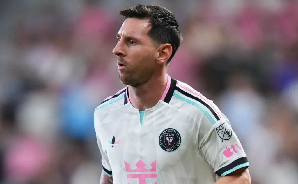 Messi deve ser titular na estreia do Inter Miami na Leagues Cup; Suárez e Berterame são desfalques