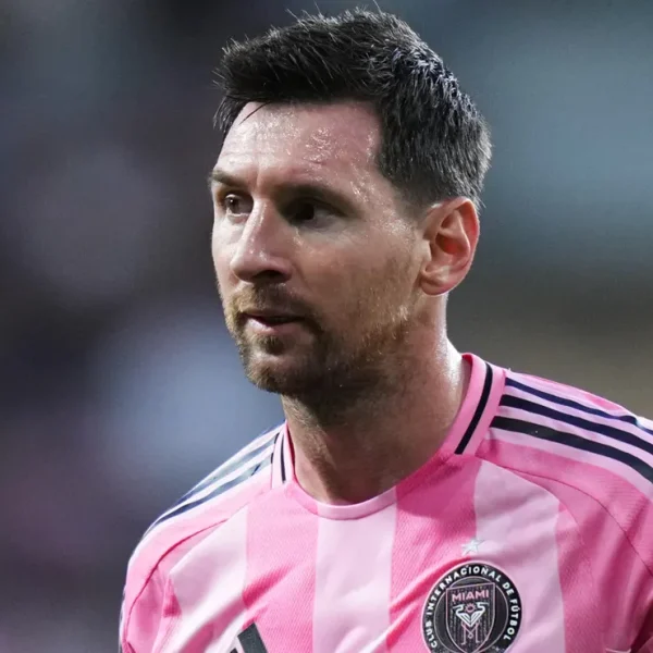 Almeyda brinca com fase de Messi e torce para que craque não queira jogar contra o Monterrey