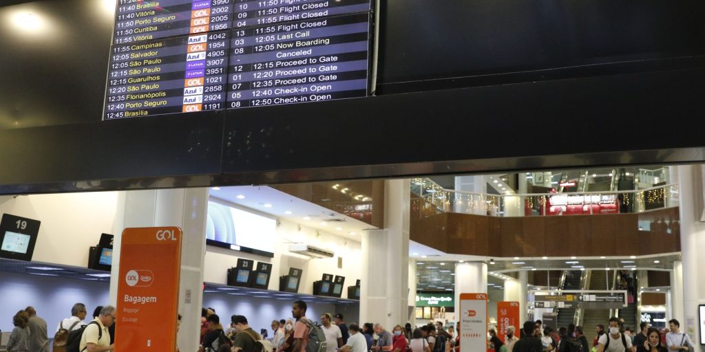 Pista do Santos Dumont é liberada após jatinho sair do gramado; 71 voos foram cancelados