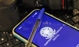 Desemprego atinge menor patamar para trimestre até julho desde 2012