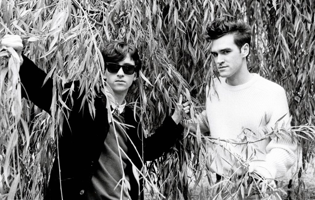 Morrissey e Johnny Marr se unem em raro single de vinil dos Smiths para caixa da Rough Trade