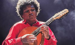 Pedro Franco apresenta álbum Black Pantha em live multiplataforma da Rádio MEC